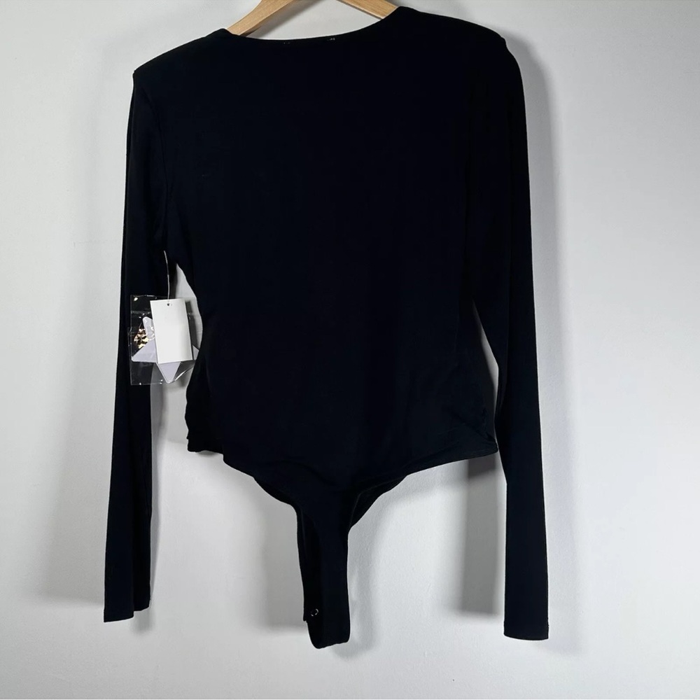 Good American Black Low Down Deep V Bodysuit Large New Shoulder Pad Long Sleeve - Picture 9 of 12